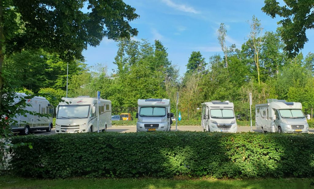 Camperplaatsen bij Kasteel Erenstein in Kerkrade in trek!