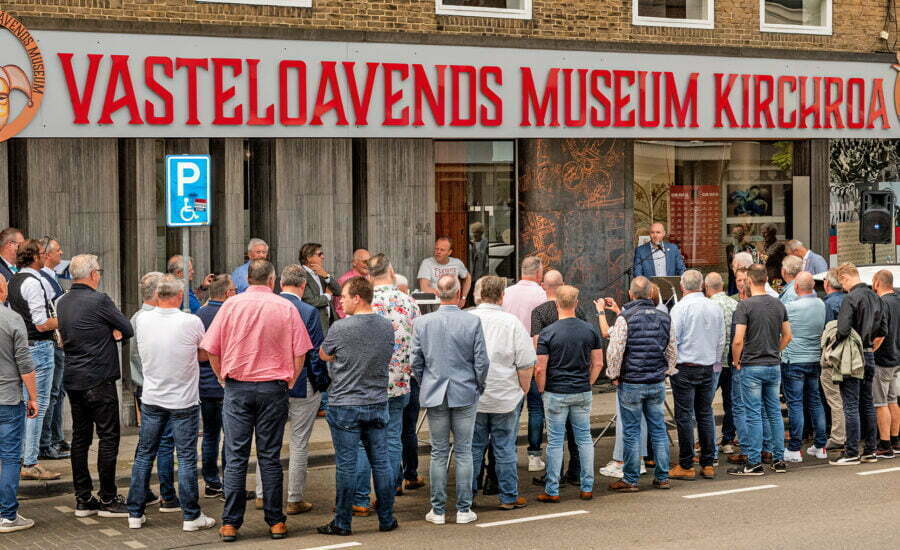 Oud Prinsen uit de Euregio op bezoek bij Vasteloavends Museum Kirchroa