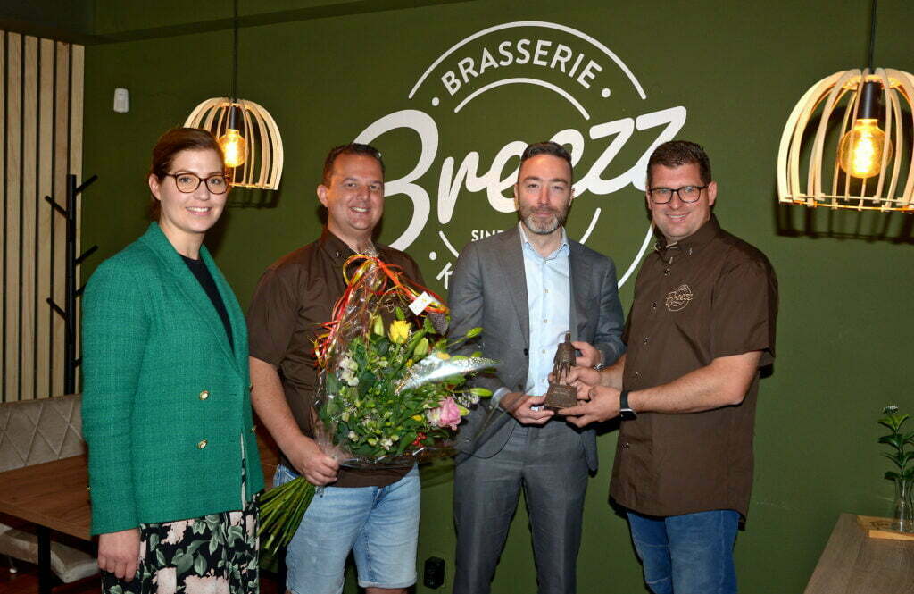 Op maandag 18 juli is Brasserie Breezz officieel geopend in Kerkrade-Centrum door wethouder Alexander Geers (Centrummanagement).