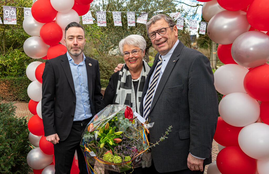 In maart bestond JETTEN Mode aan de Piusstraat in Kerkrade maar liefst 90 jaar. De bekende modezaak van Ger en Anita Manderveld vierde deze mijlpaal in de Botanisiche Tuin.